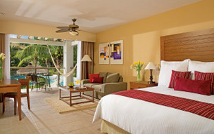 Secrets Aura Cozumel