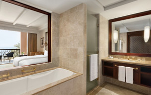 Al Husn Hotel Muscat