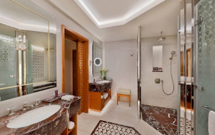 Al Bustan Palace, A Ritz Carlton Hotel