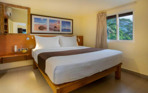 Coral Strand Smart Choice Hotel