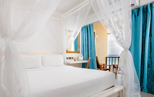 Coral Strand Smart Choice Hotel