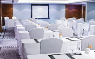 Avani Deira Dubai Hotel