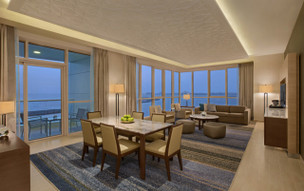 Double Tree by Hilton Dubai - Jumeirah Beach