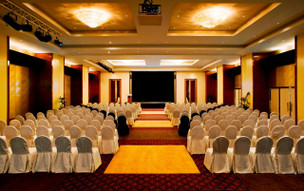 Le Méridien Al Aqah Beach Resort