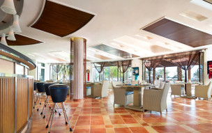 Le Méridien Al Aqah Beach Resort