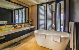 Rixos The Palm Dubai Hotel & Suites