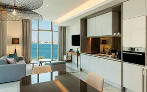 Th8 Palm Dubai Beach Resort Vignette Collection