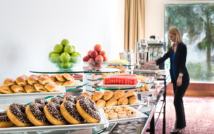 Khalidiya Palace Rayhaan by Rotana