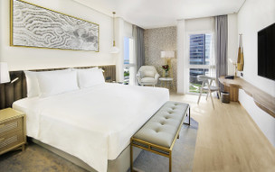 Yas Plaza Mangroves by IHG