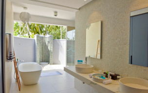 Niva Kuramathi Maldives