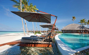 Constance Halaveli Resort