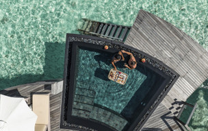 Constance Halaveli Resort