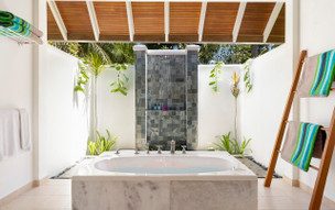 Niva Kurumba Maldives