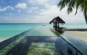 One and Only Reethi Rah
