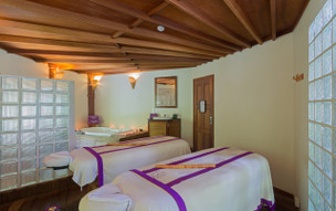 Komandoo Maldives Island Resort