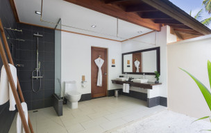 Vilamendhoo Island Resort and Spa