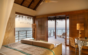 Constance Moofushi Resort
