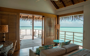 Constance Moofushi Resort