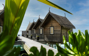 Constance Moofushi Resort