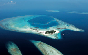 Constance Moofushi Resort