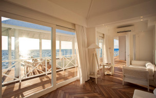 Diamonds Thudufushi Beach & Water Villas