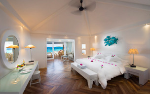 Diamonds Thudufushi Beach & Water Villas