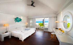 Diamonds Thudufushi Beach & Water Villas