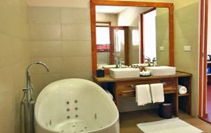 Kudafushi Resort & Spa