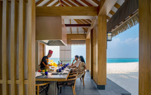 Emerald Faarufushi Resort & Spa