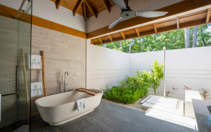 Emerald Faarufushi Resort & Spa