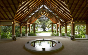 Dusit Thani Maldives