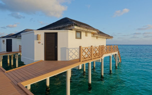 Angaga Island Resort