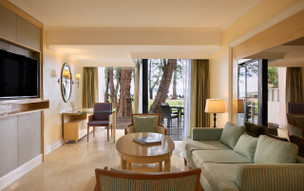 Dusit Thani Laguna Phuket Resort