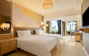 Dusit Thani Laguna Phuket Resort