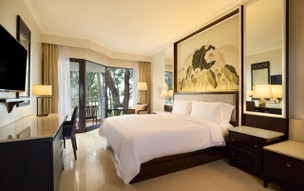 Dusit Thani Laguna Phuket Resort