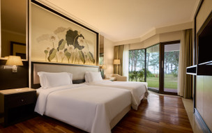 Dusit Thani Laguna Phuket Resort