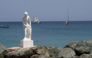 Coco Reef Resort & Spa