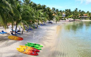 Coco Reef Resort & Spa