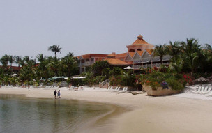Coco Reef Resort & Spa