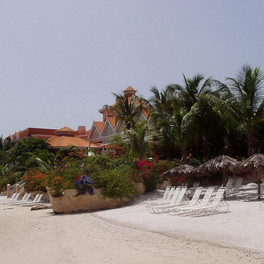 Coco Reef Resort & Spa