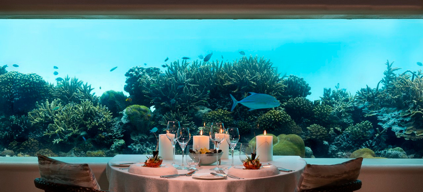 Maledivy - podmořské restaurace