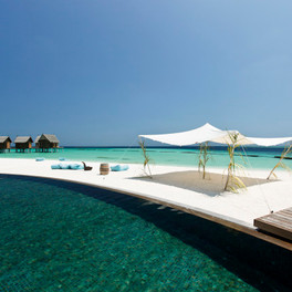 Constance Moofushi Resort