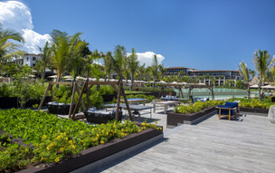 GOLDFISH BEACH CLUB (2)