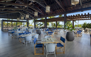 GOLDFISH BEACH CLUB (4)