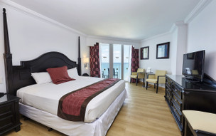 Riu Palace Paradise Island