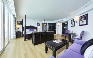 Riu Palace Paradise Island