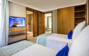 Paradis Beachcomber Golf Resort and Spa