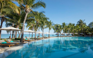 Paradis Beachcomber Golf Resort and Spa
