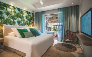 Paradis Beachcomber Golf Resort and Spa