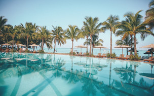 Paradis Beachcomber Golf Resort and Spa